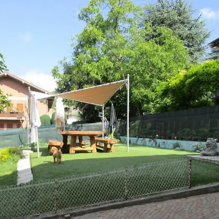 Hotell Rainbow House 2*