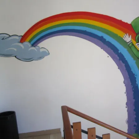 Rainbow House Hotel 2*